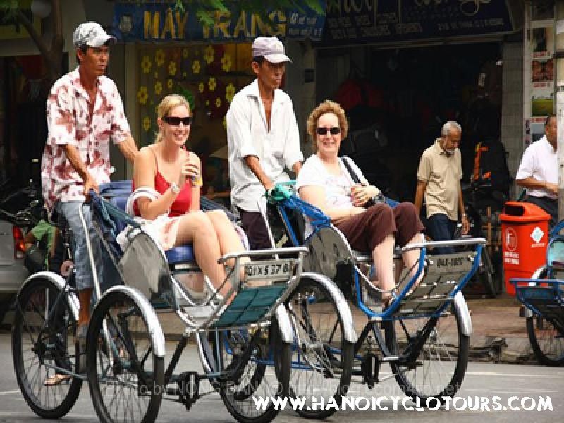 Tourists on cyclos, Old Quarter